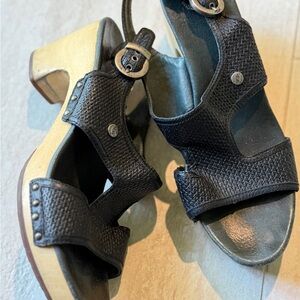 UGG LOMITA Black and Tan Women's Sandals